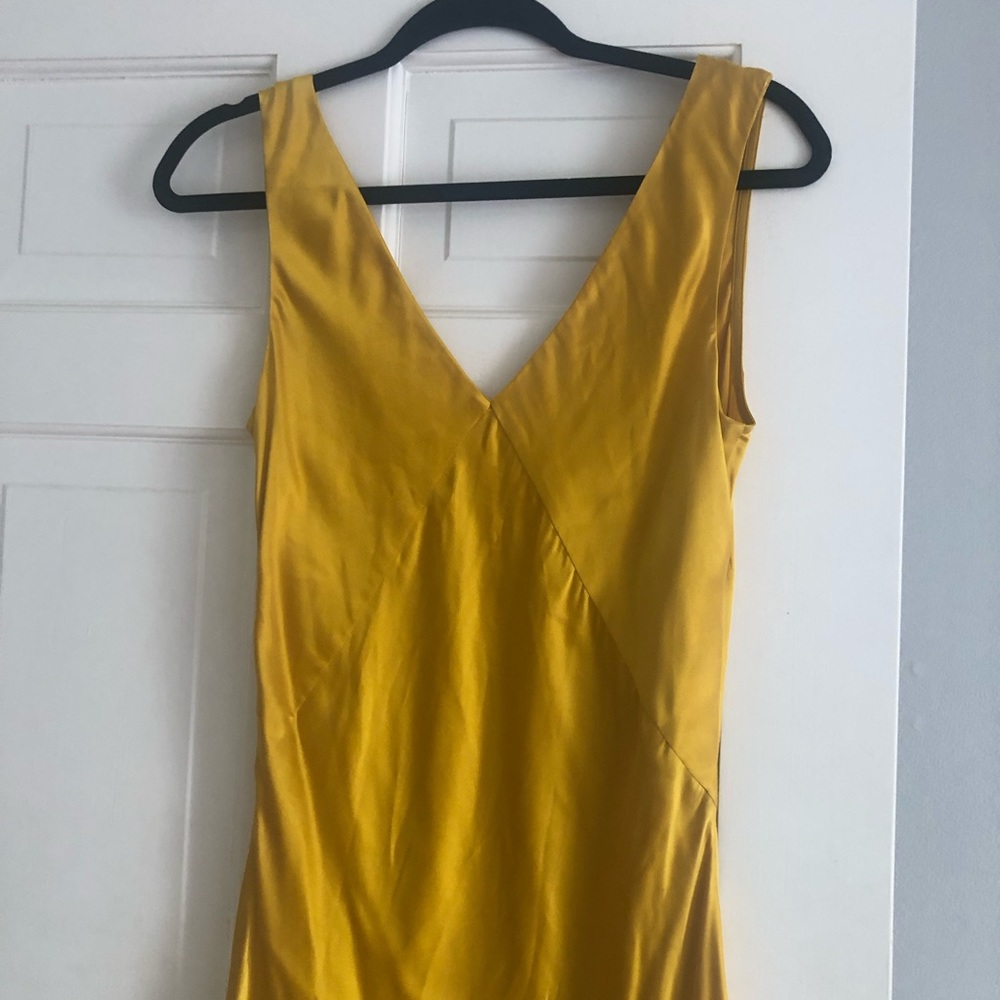 Asceno Bordeaux dress in Mimosa yellow - Picture 4 of 6